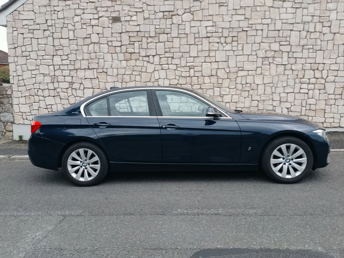 BMW 3-Series 330e Iperforman Ephevse2 Zleb 4DR Aut - Image 2