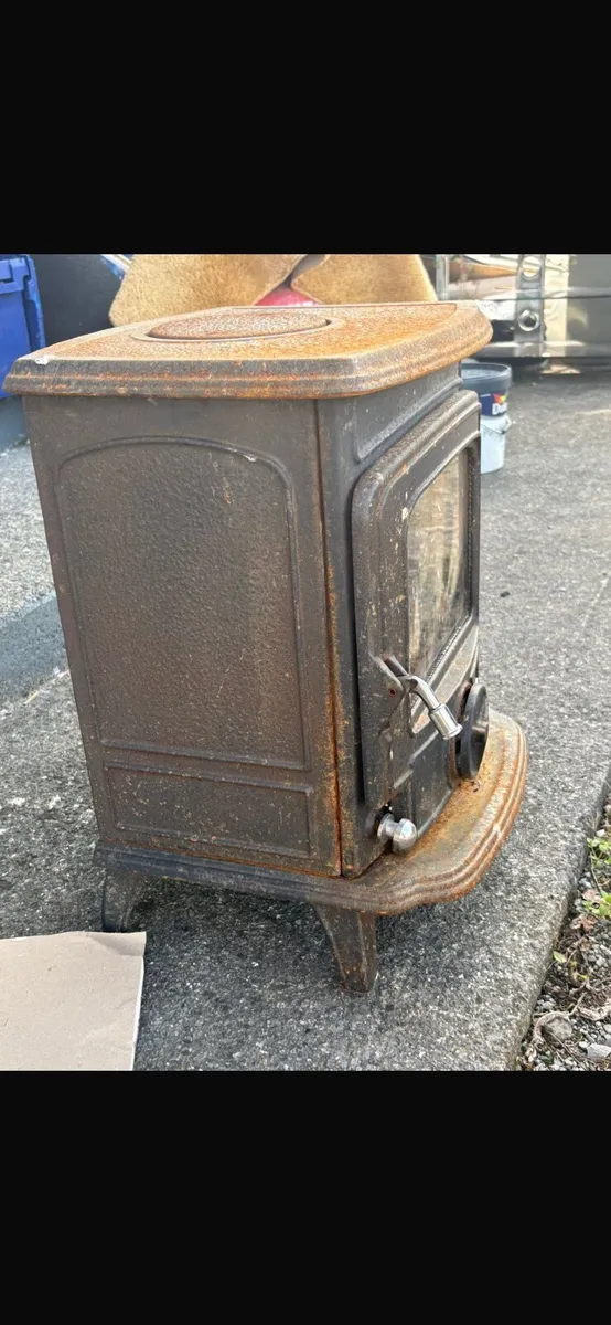 Solid fuel stove - Image 2