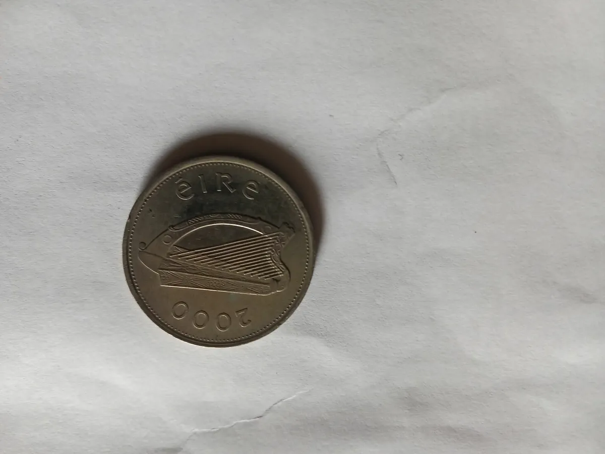 One Pound old irish coin - Image 2