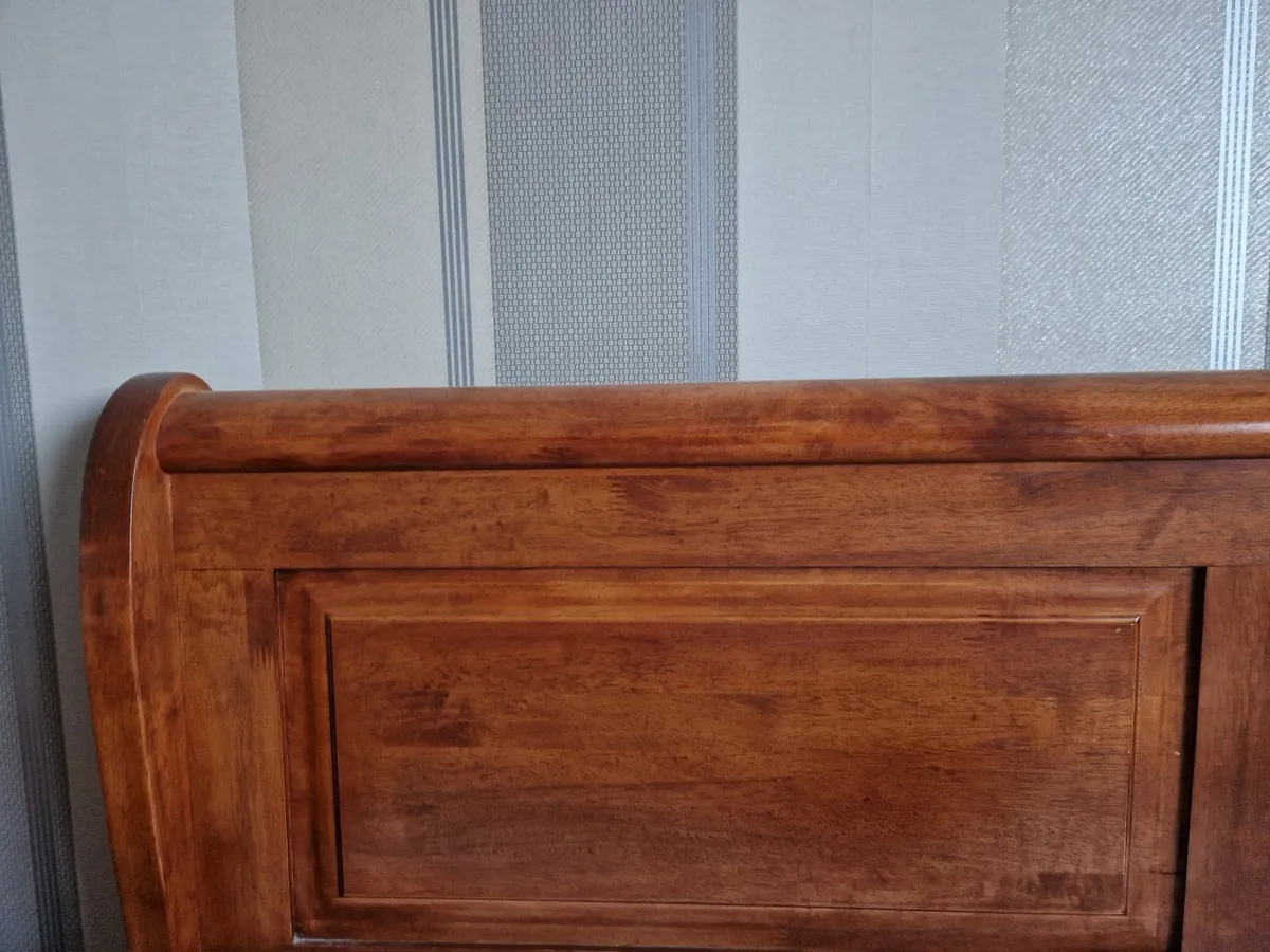 Bedroom furniture - Image 4