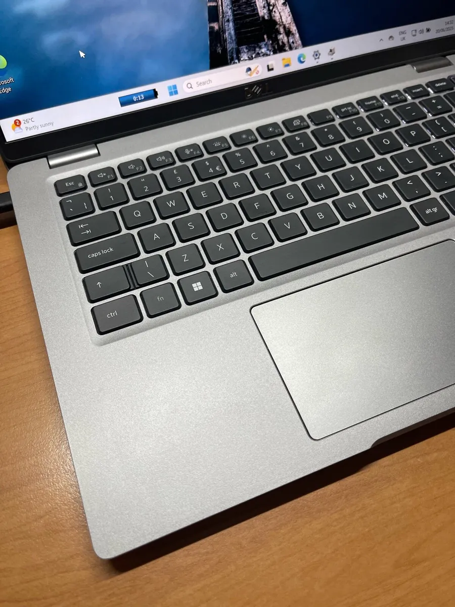 Dell i7 | 32gb ram | 512ssd |win 11 pro - Image 3
