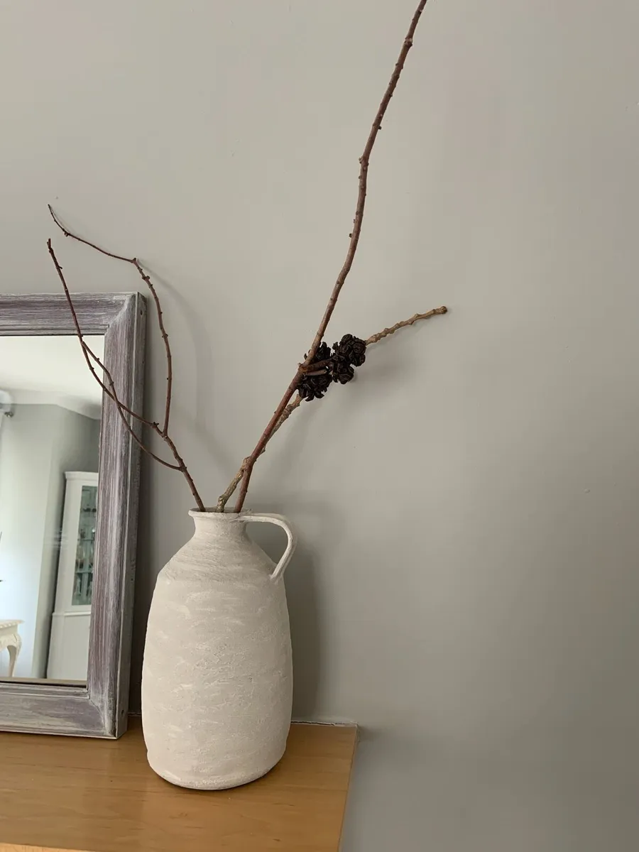 Rustic ceramic vase - rough effect