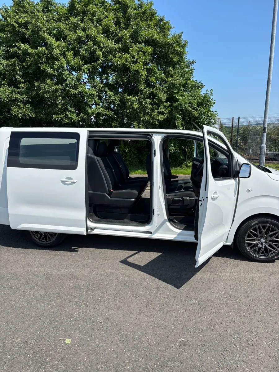 2019 Vauxhall Vivaro sportive - Image 3