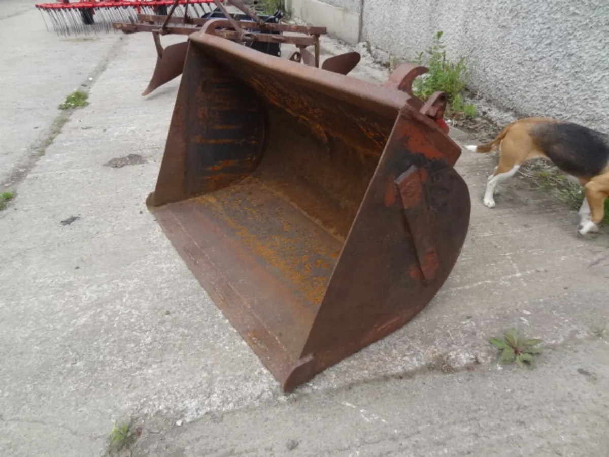 4FT Loader Bucket - Image 3