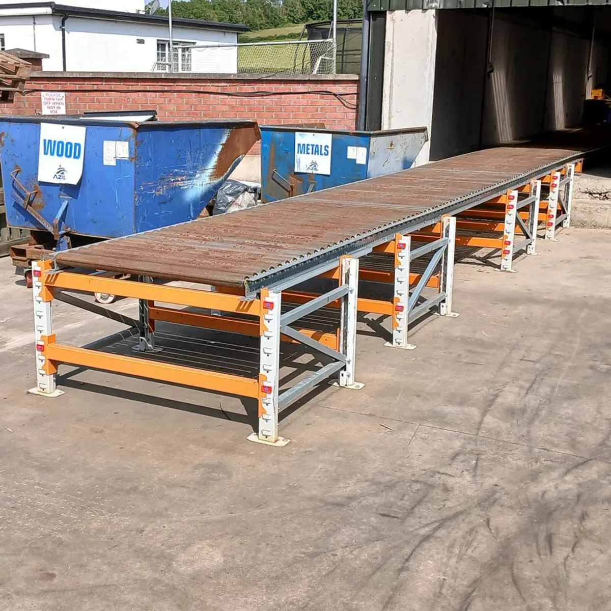 32 Roller 2.5m Conveyor-73cm H Legs (Ref:GRC04) - Image 4