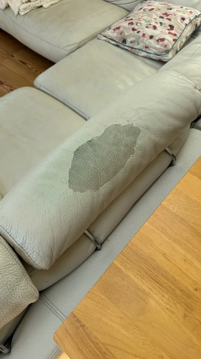 Creme L Shaped modular couch - Image 2