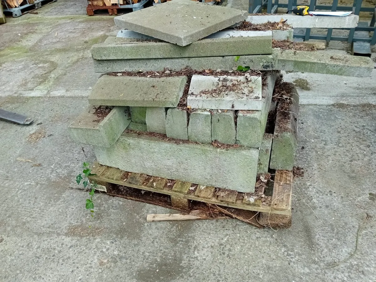 14 Road Kerbs