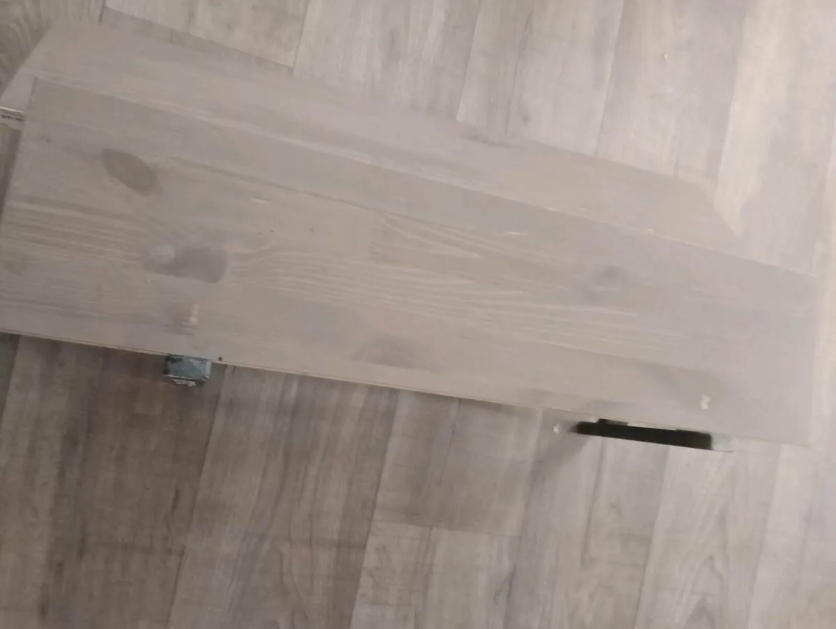 2 matching shelves - Image 2