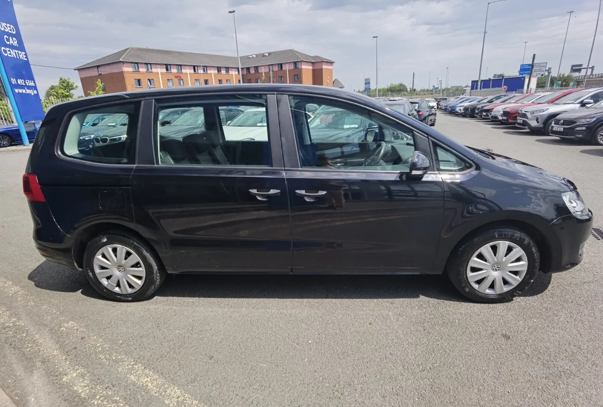 VOLKSWAGEN SHARAN 2.0TDI S BLUEMOTION **7 SEATER** - Image 4