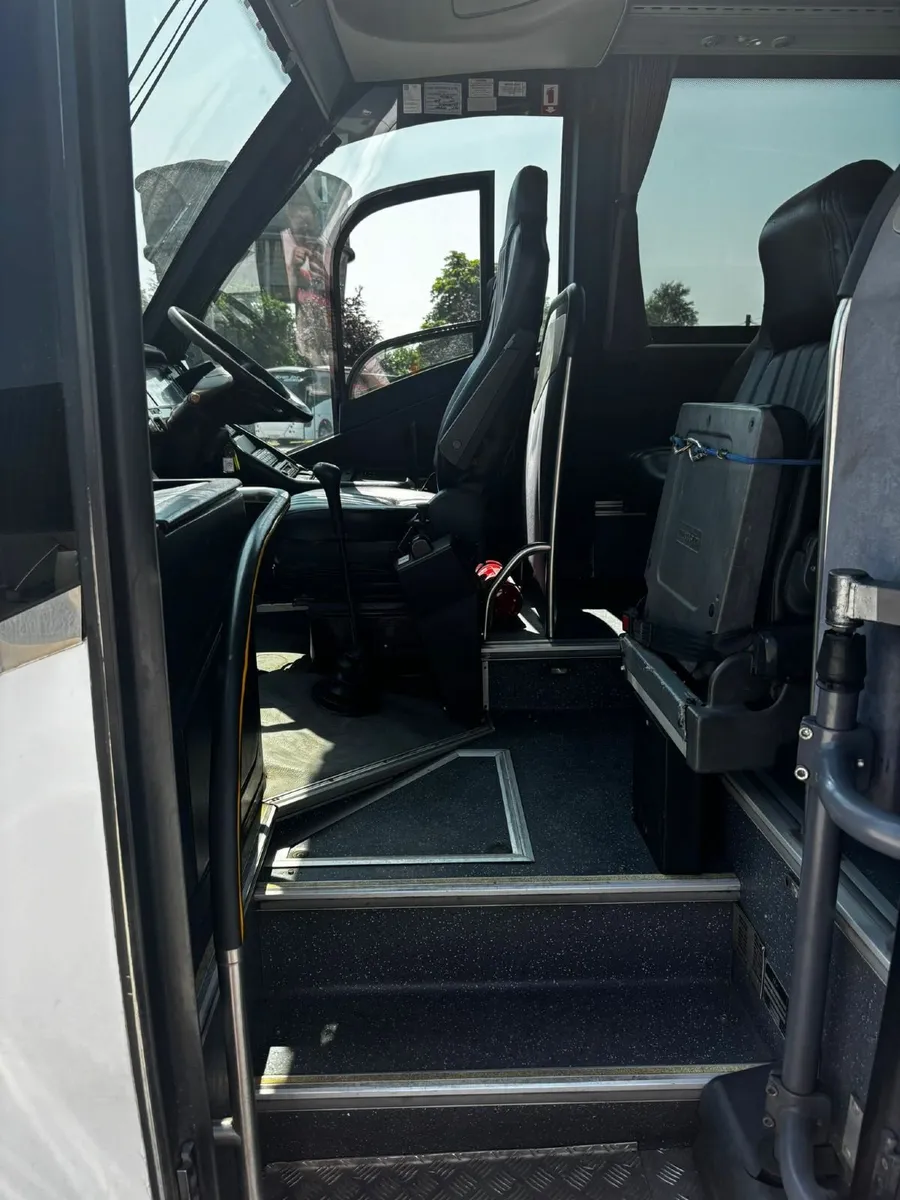 Mercedes Turas 818 - 33+1 Seater - Image 4