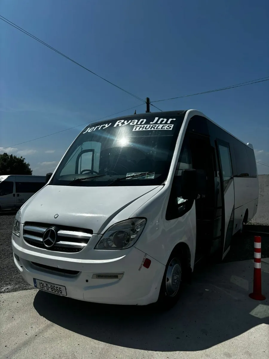 Mercedes Turas 818 - 33+1 Seater - Image 1