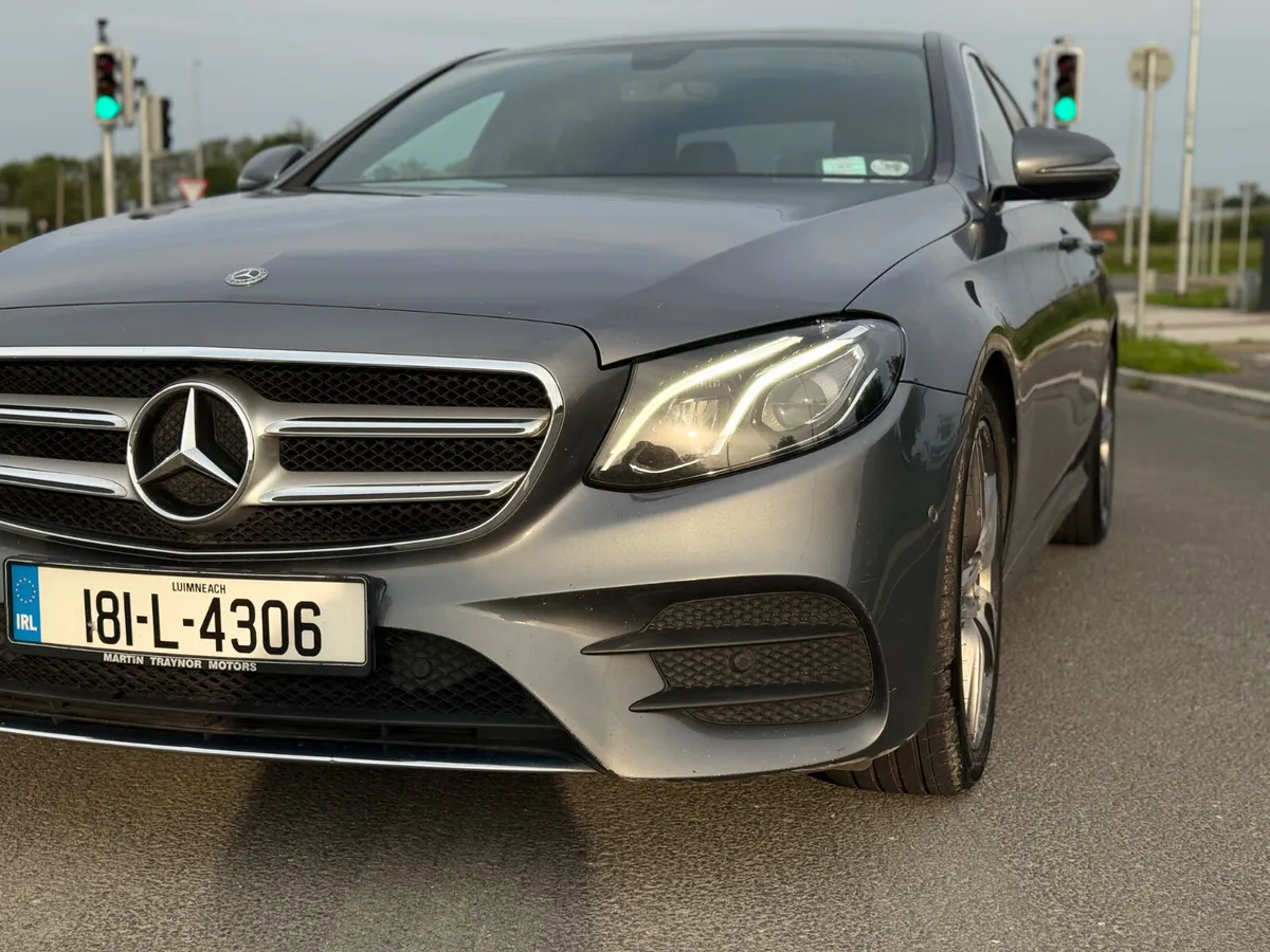 Mercedes-Benz E-220 2018 AMG line AUTO - Image 3