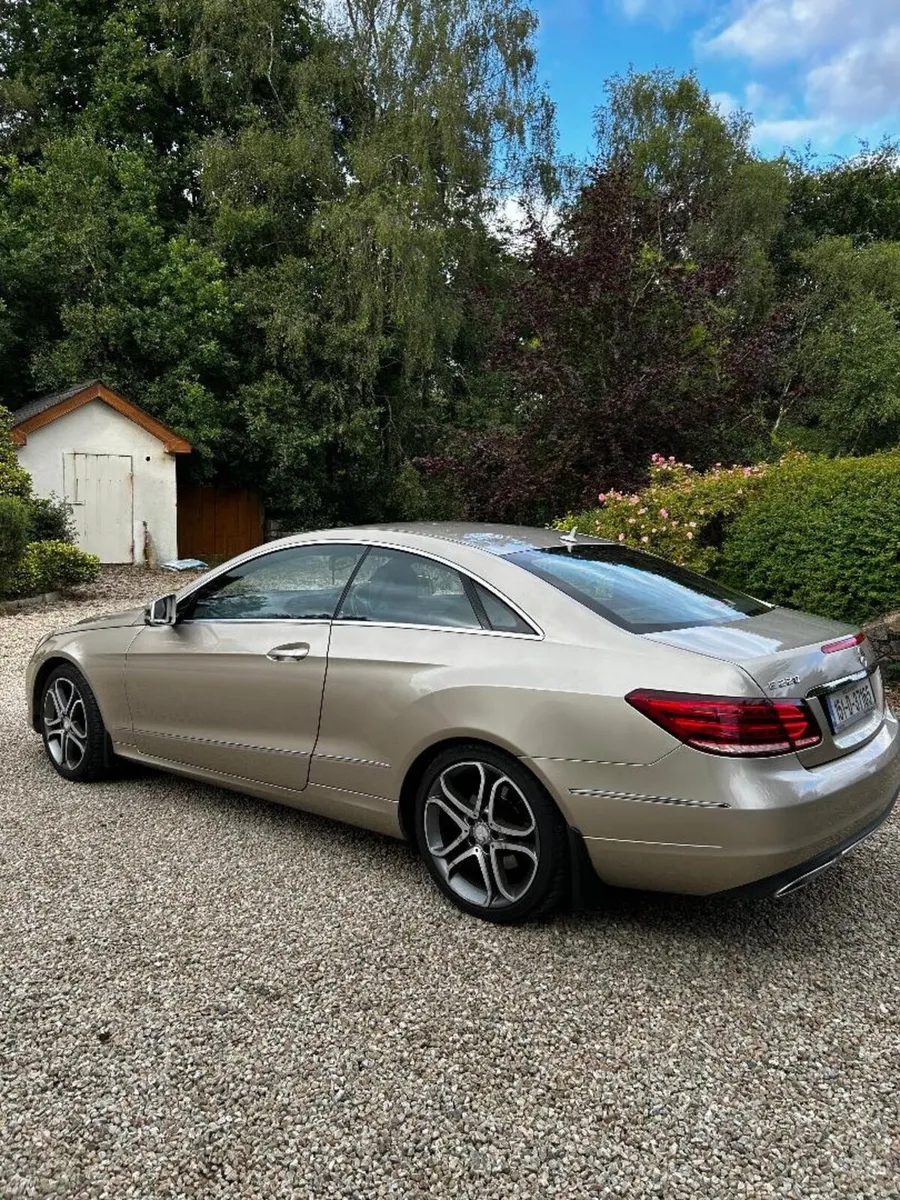 Mercedes-Benz E-Class 2015 - Image 2