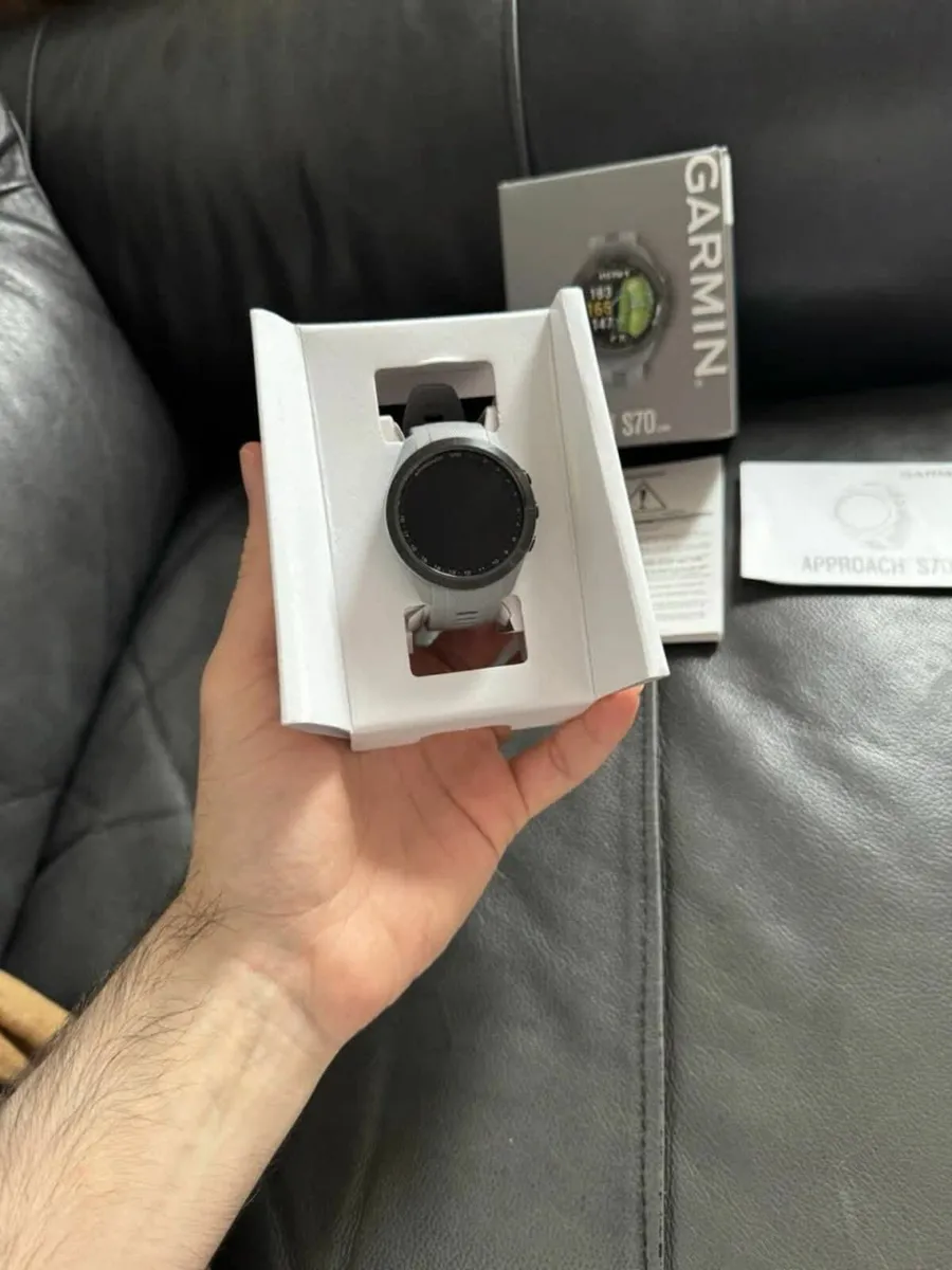 Gаrmin Approach S70 - 42mm Golf GPS Watch - Image 3