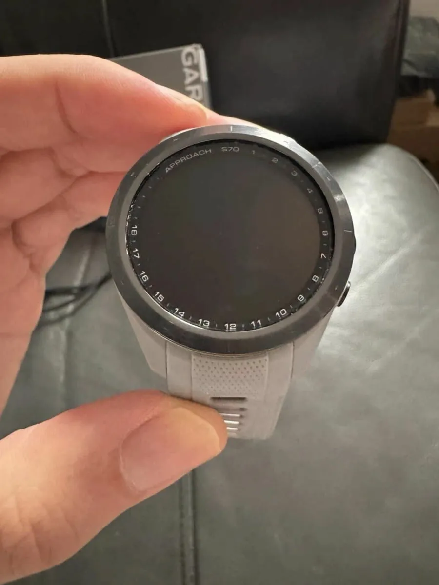 Gаrmin Approach S70 - 42mm Golf GPS Watch - Image 1
