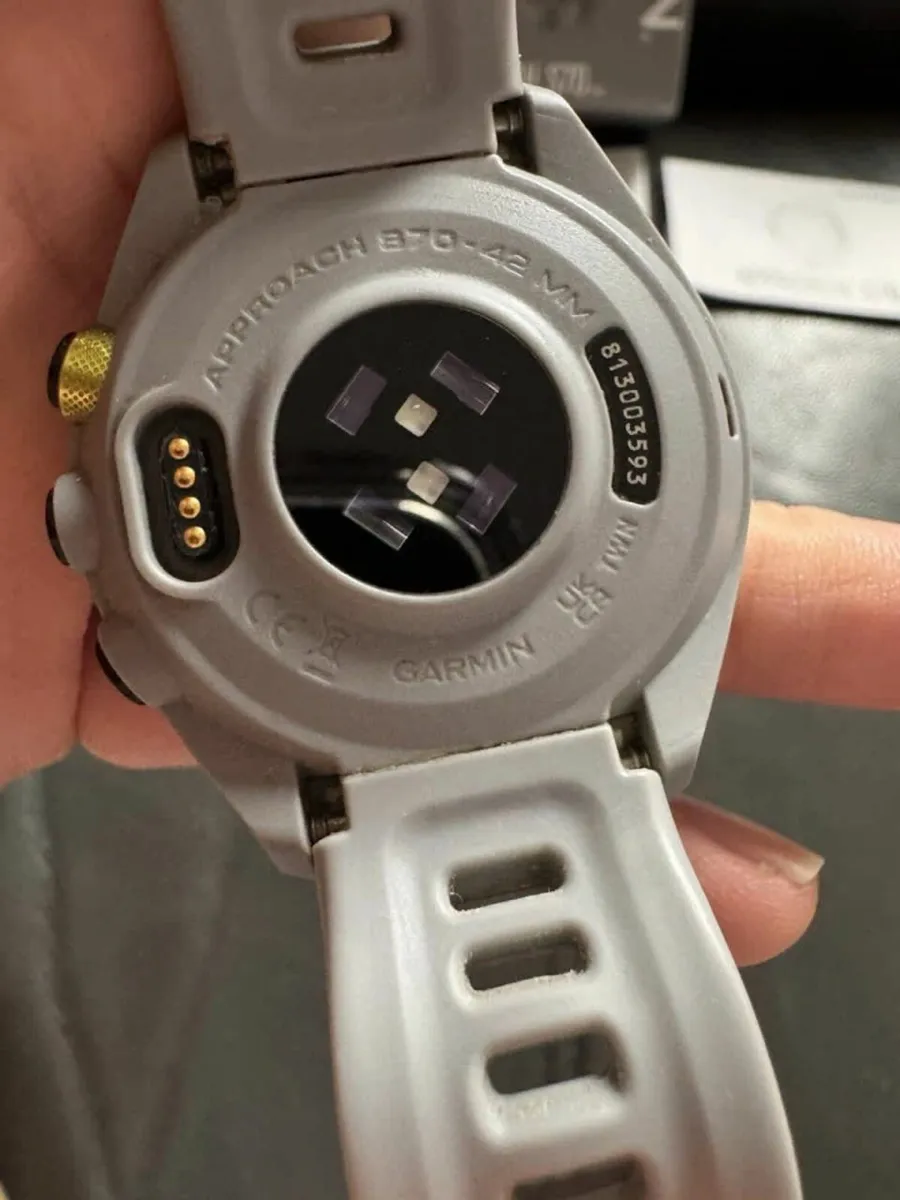 Gаrmin Approach S70 - 42mm Golf GPS Watch - Image 2