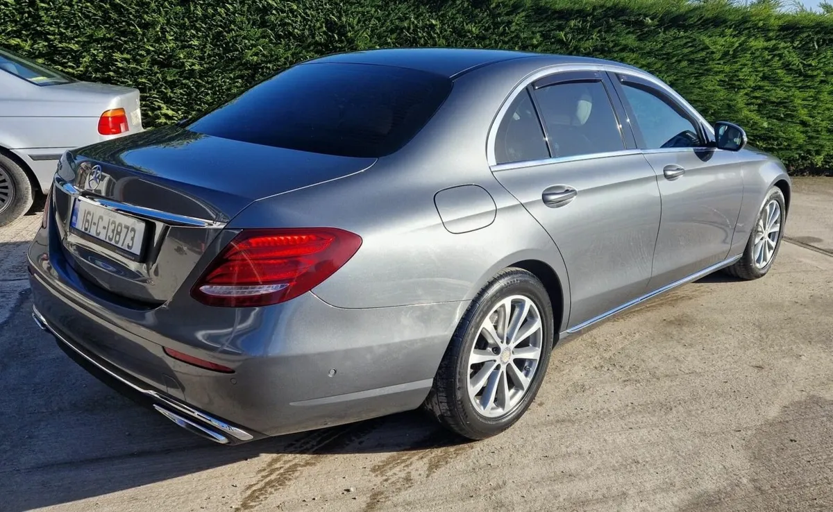 Mercedes-Benz E-Class 2016 E220 CDI Avantgarde - Image 2
