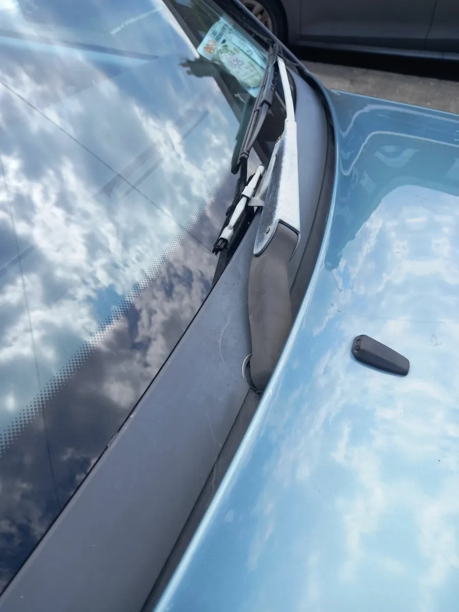 Mercedes 190 - Image 3