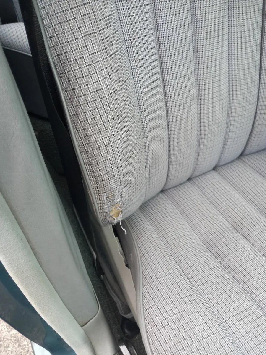 Mercedes 190 - Image 4