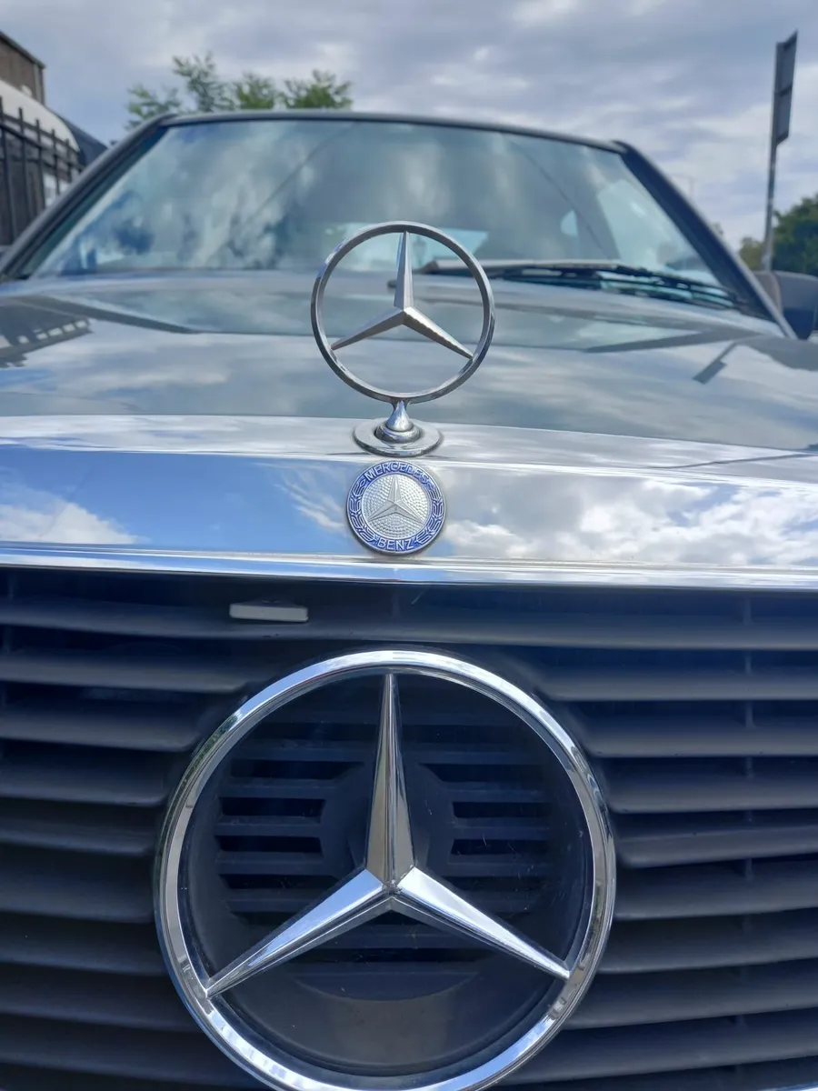 Mercedes 190 - Image 1