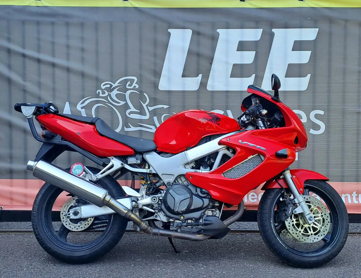 *PRICE TO FOLLOW* 2005 HONDA VTR1000 FIRESTORM - Image 1