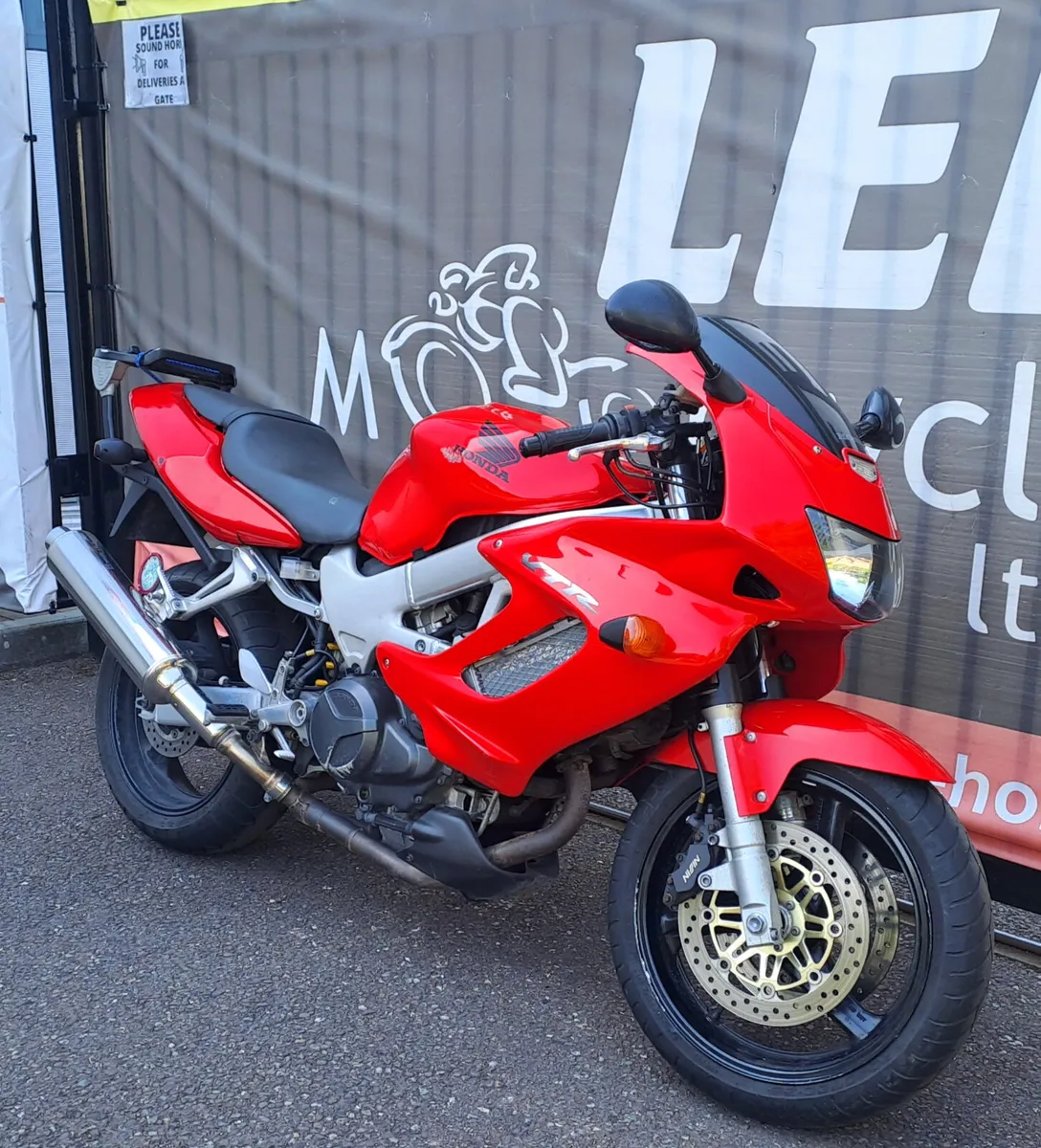 *PRICE TO FOLLOW* 2005 HONDA VTR1000 FIRESTORM - Image 2