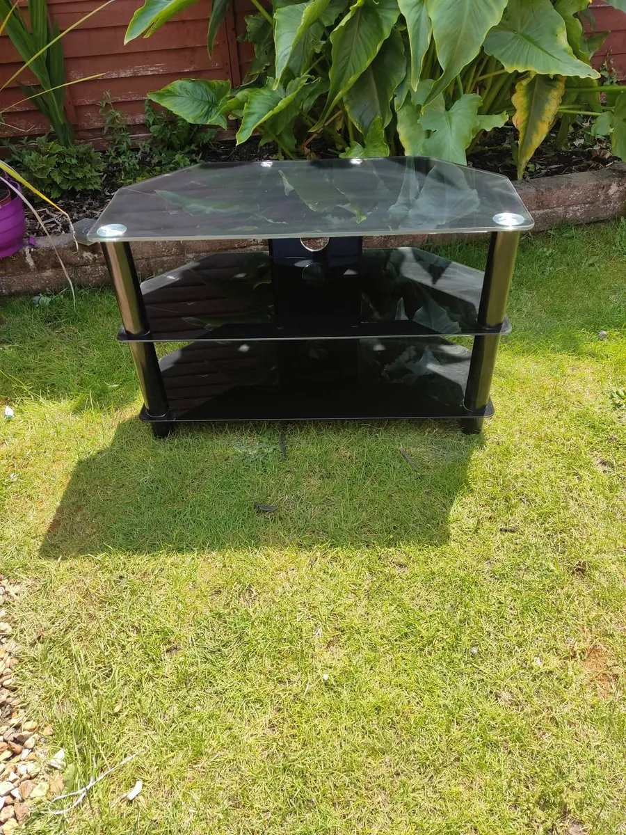 Television table - Image 2
