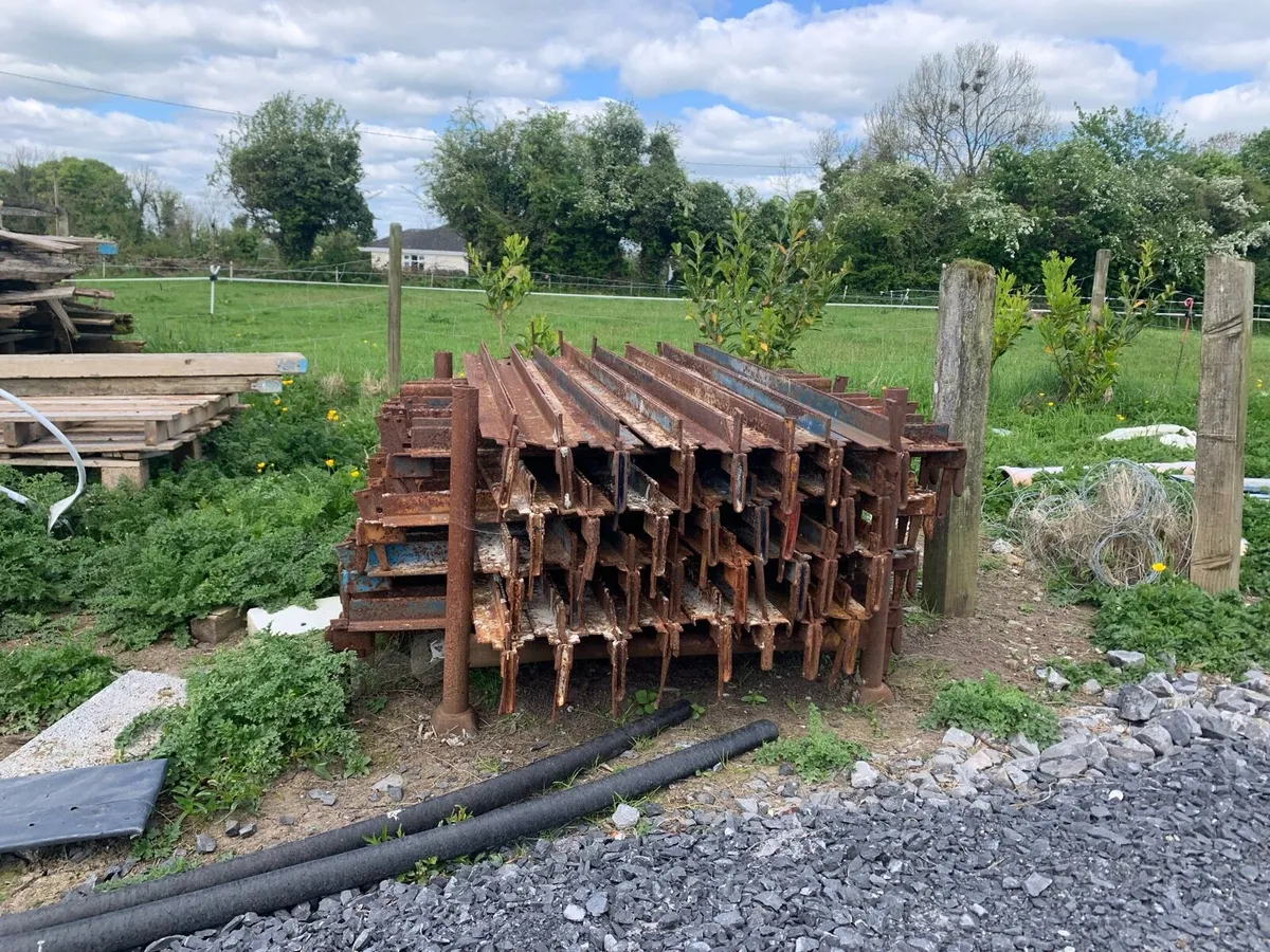 Scaffold - Image 1