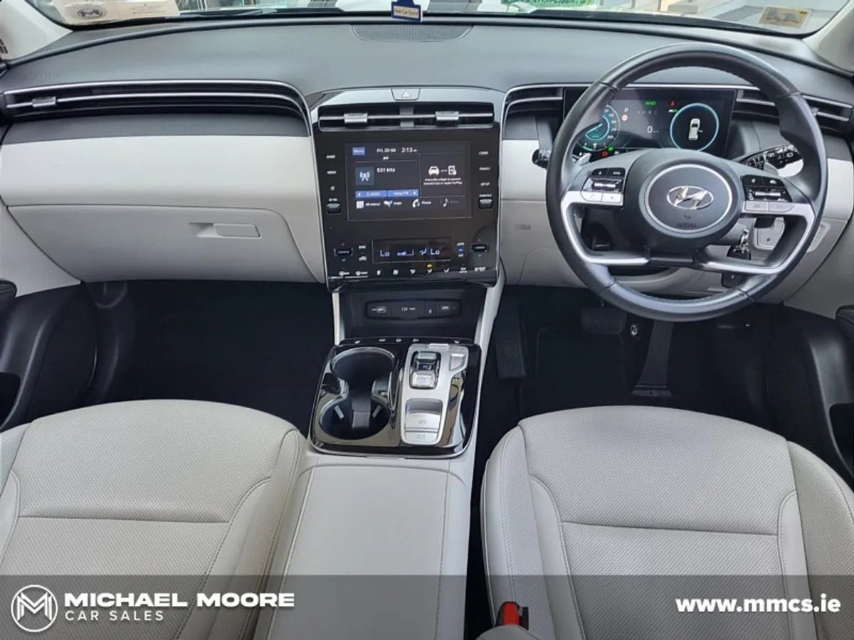Hyundai Tucson 1.6i 4WD Executive Phev Auto  (pet - Image 2