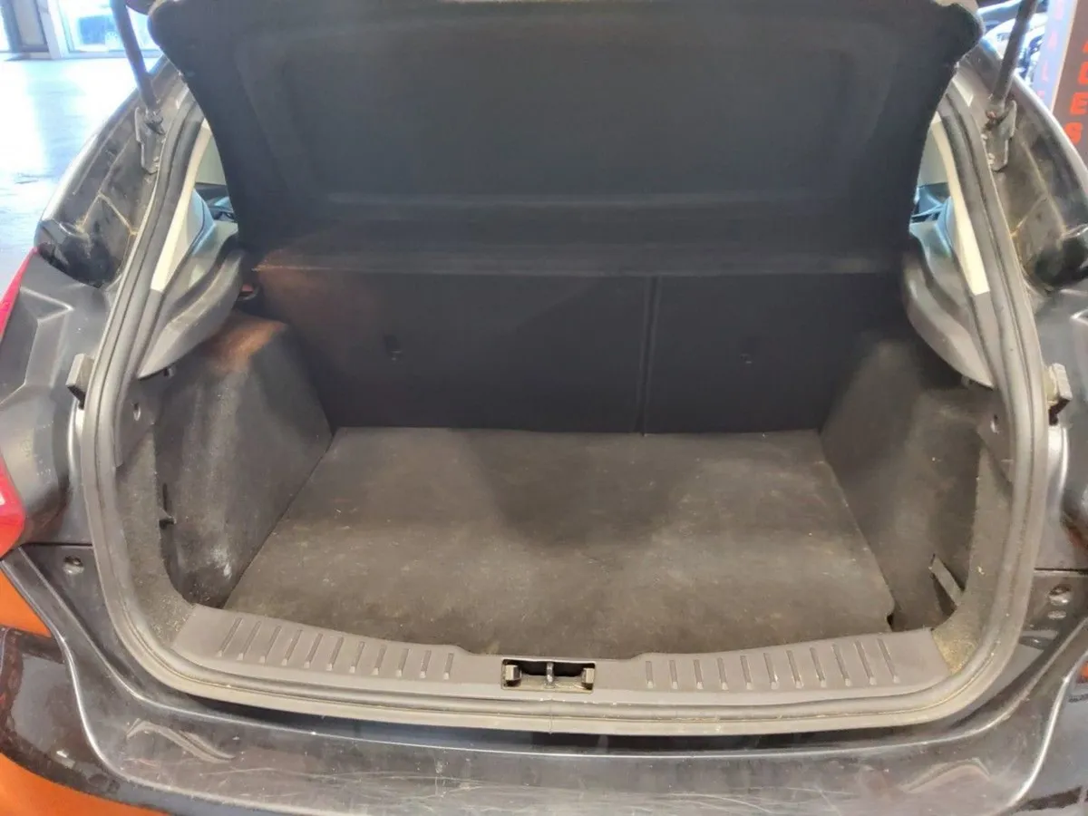 Ford Focus 1.6 Tdci 95 PS Edge - Image 3