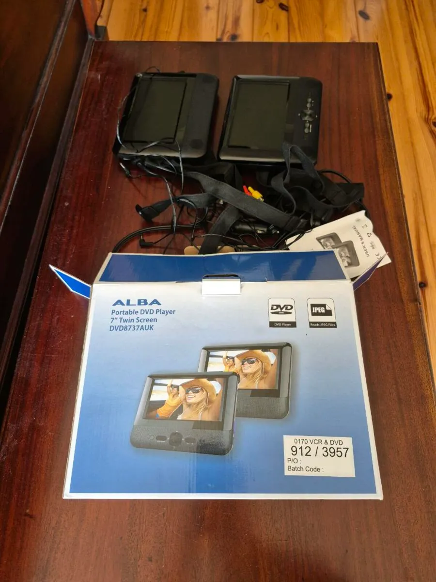 ALBA TWIN portable 7 inch dvd player - Image 1