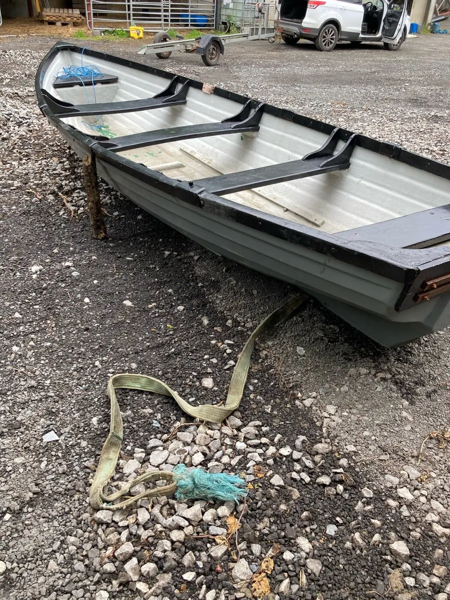 Lake Boat - Image 1