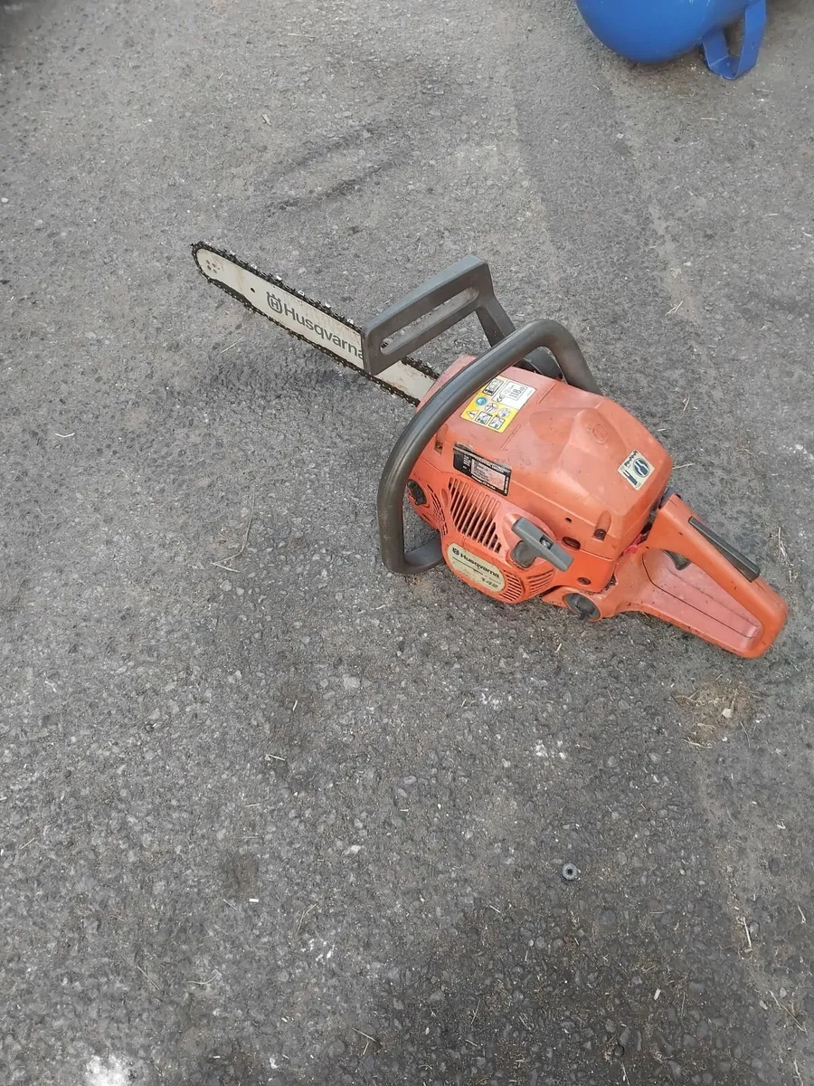 Husqvarna 142 running well price too sell - Image 1