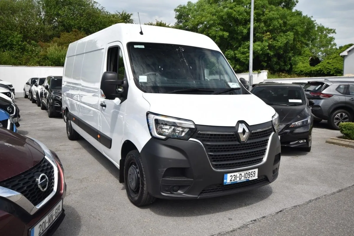 Renault Master Master FWD Lm35 Blue DCI 135 B - Image 1