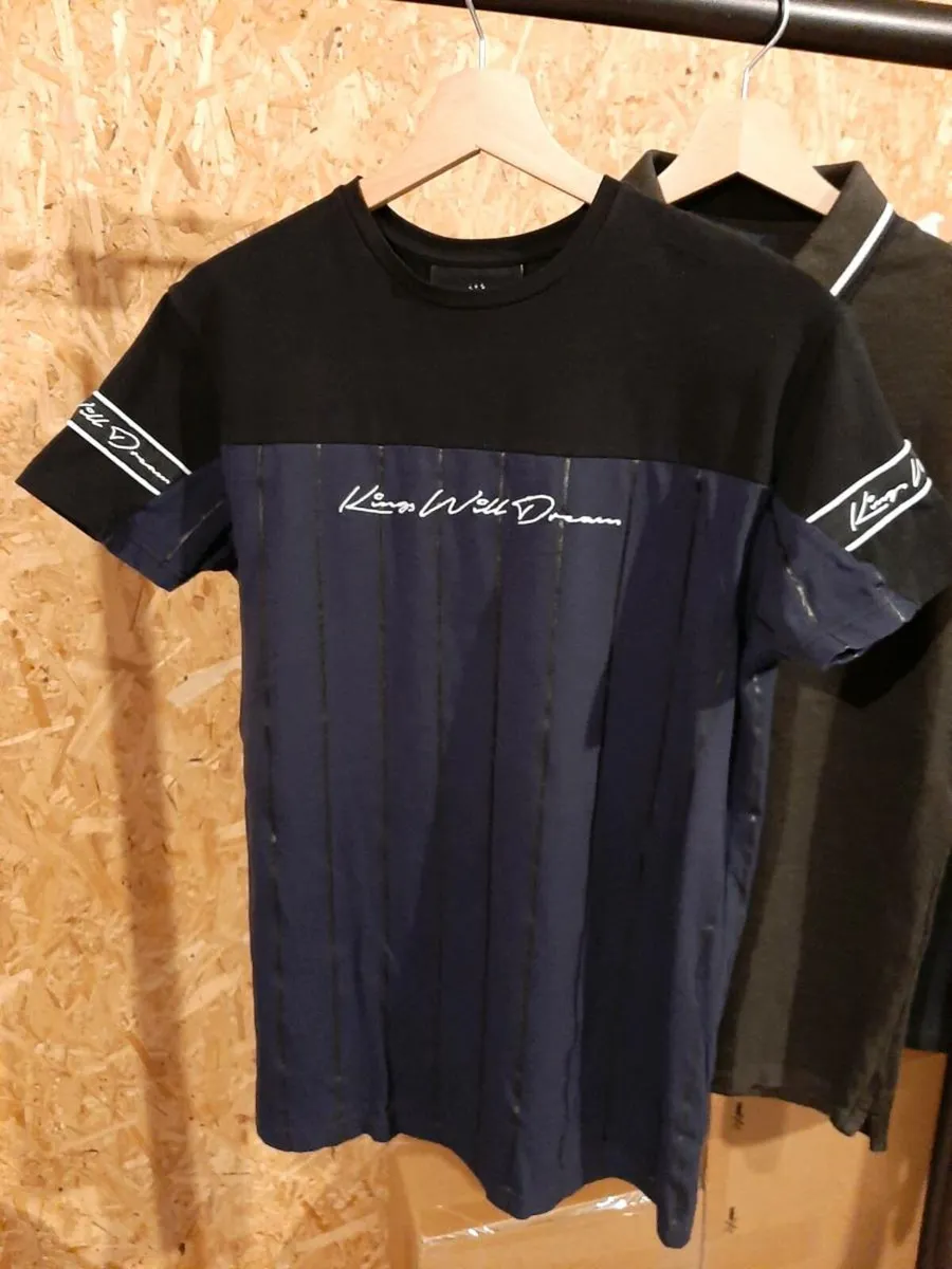 Young mens/teenagers branded clothes - Image 4