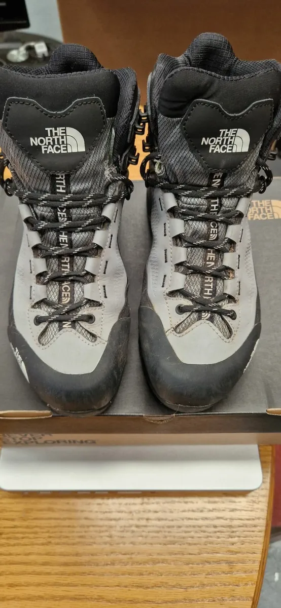 Ladies Hiking Boots & Adjustable Knee Support - Image 2