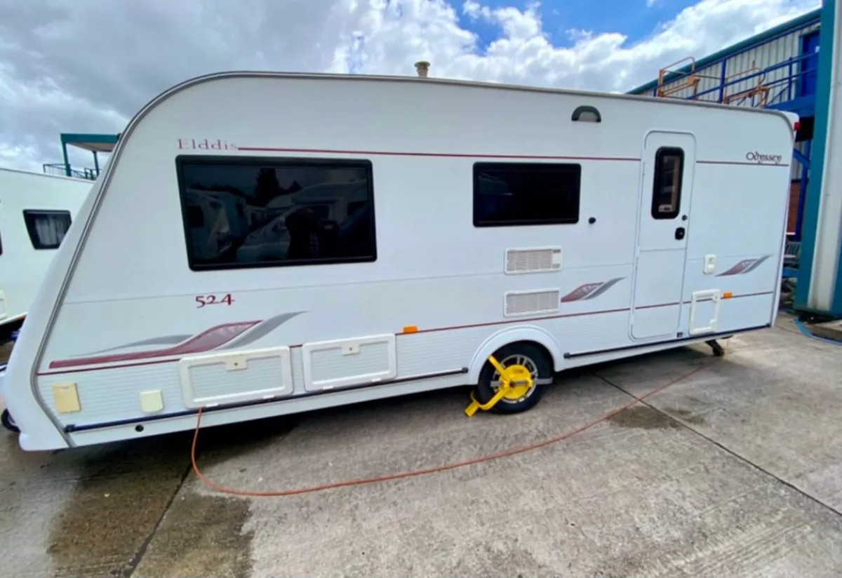 4/5 berth Caravan for sale - Image 1