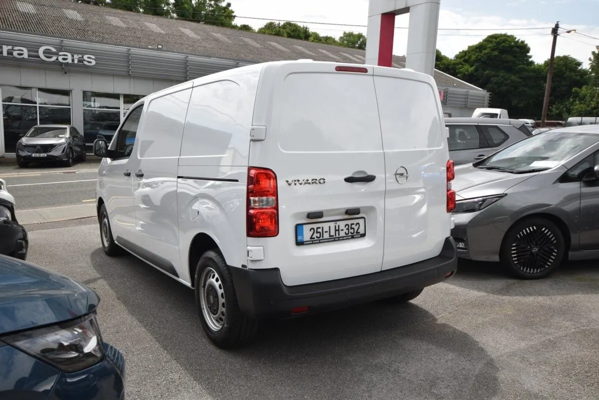 Opel Vivaro 1.5CDTI 120hp Komfort - Image 4