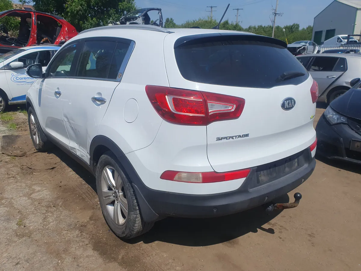 13 KIA SPORTAGE  1.7  CRDI (D4FDD) FOR BREAKING - Image 3