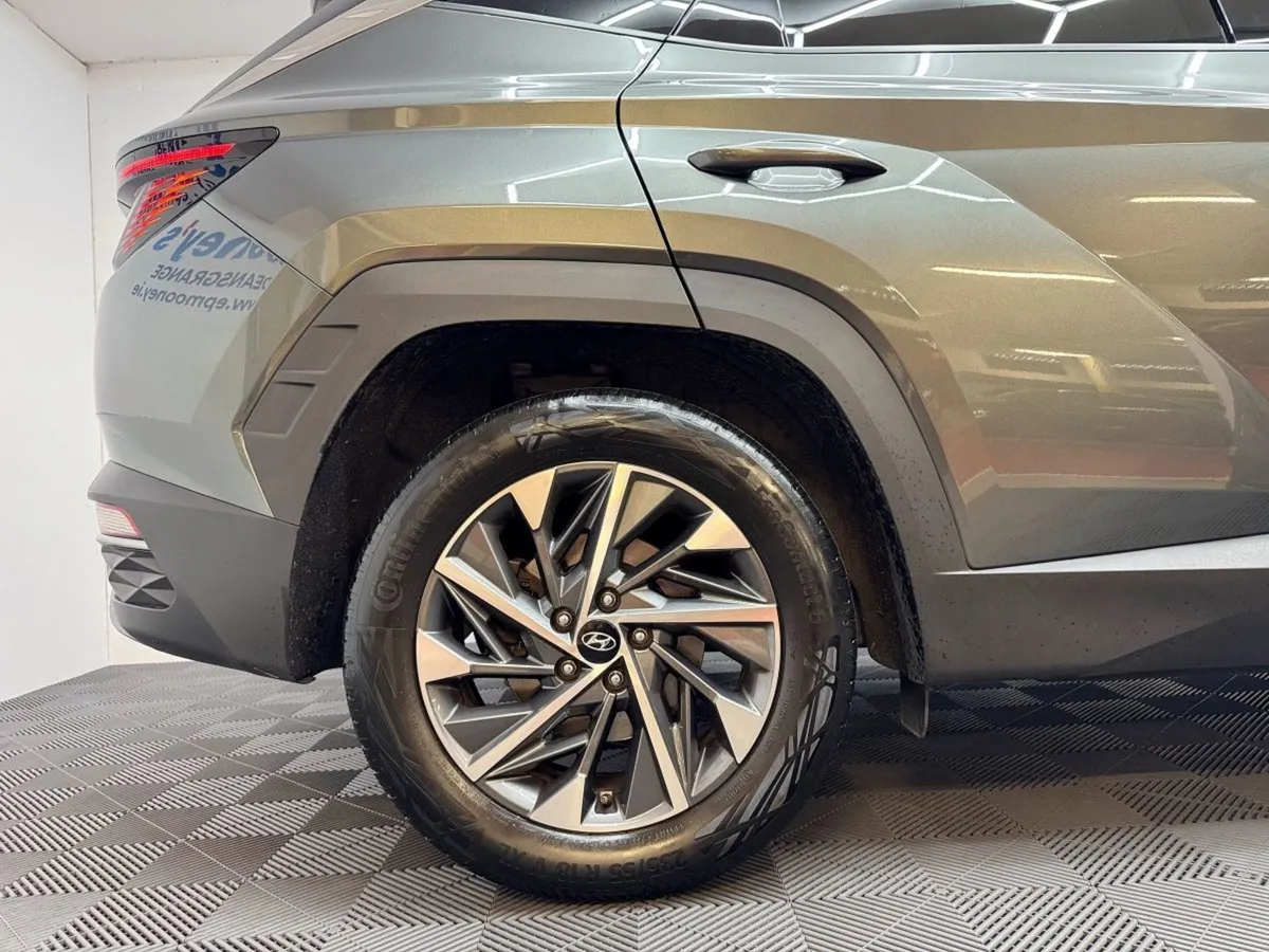 Hyundai Tucson 2WD Executive Plus - Image 4