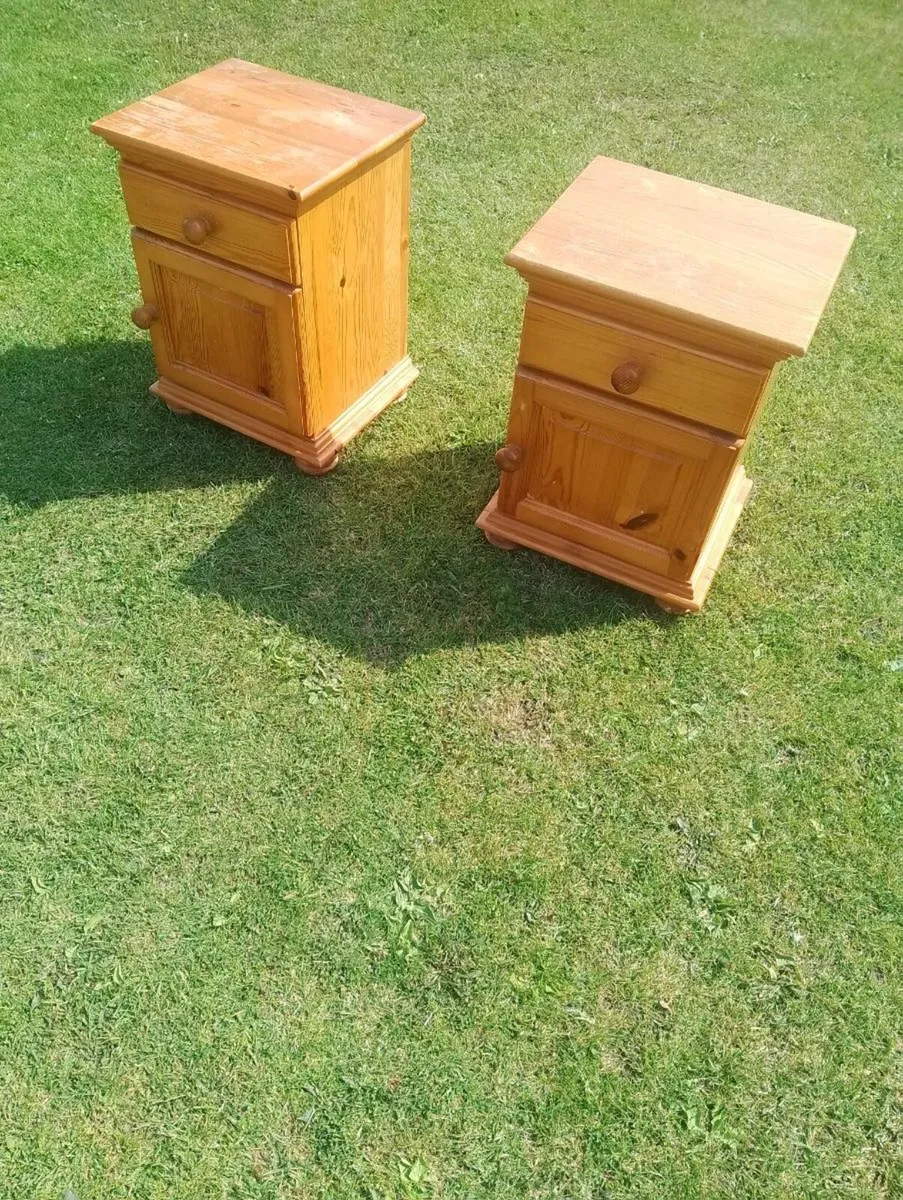 2 lockers - Image 2