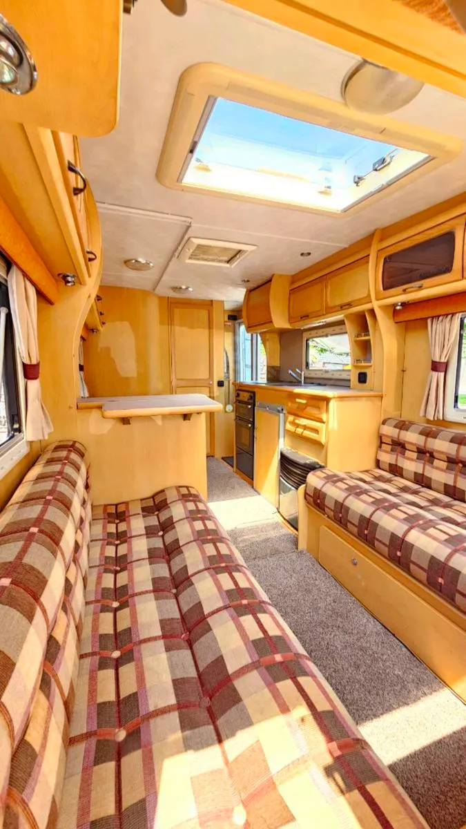 4/5 berth Caravan for sale - Image 3