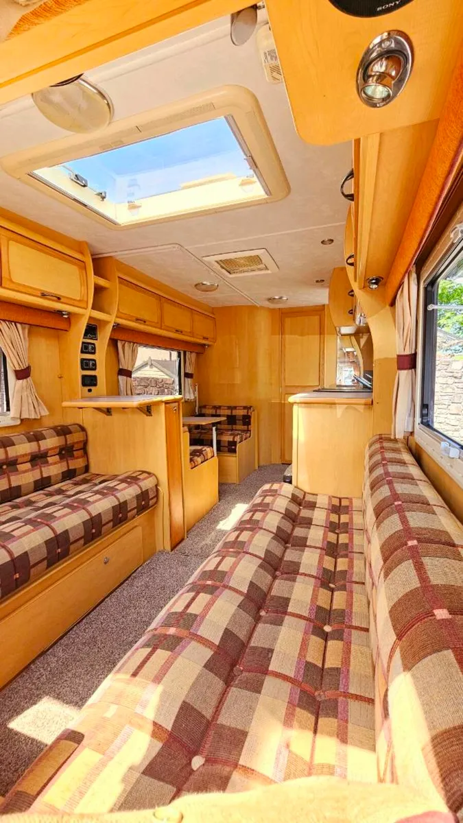4/5 berth Caravan for sale - Image 4