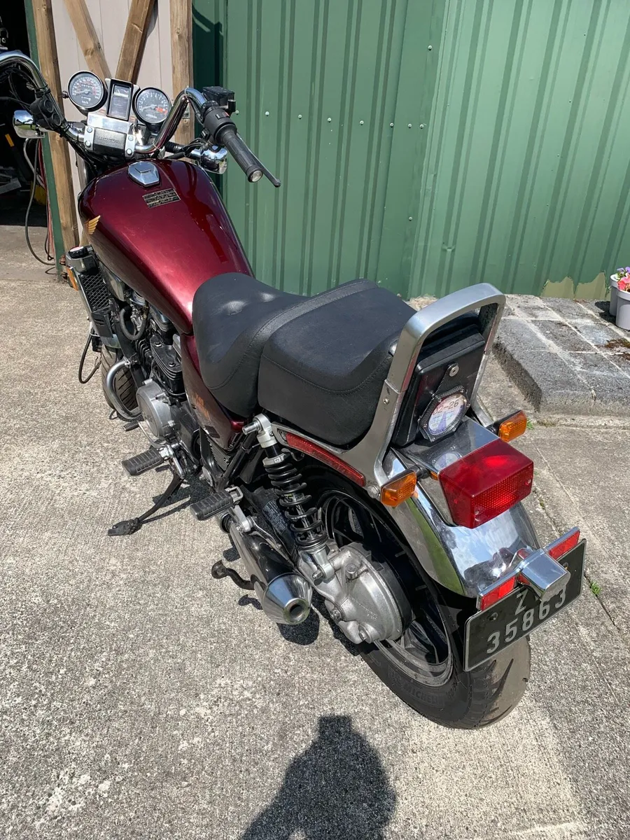 Vintage Honda magna 750 - Image 3