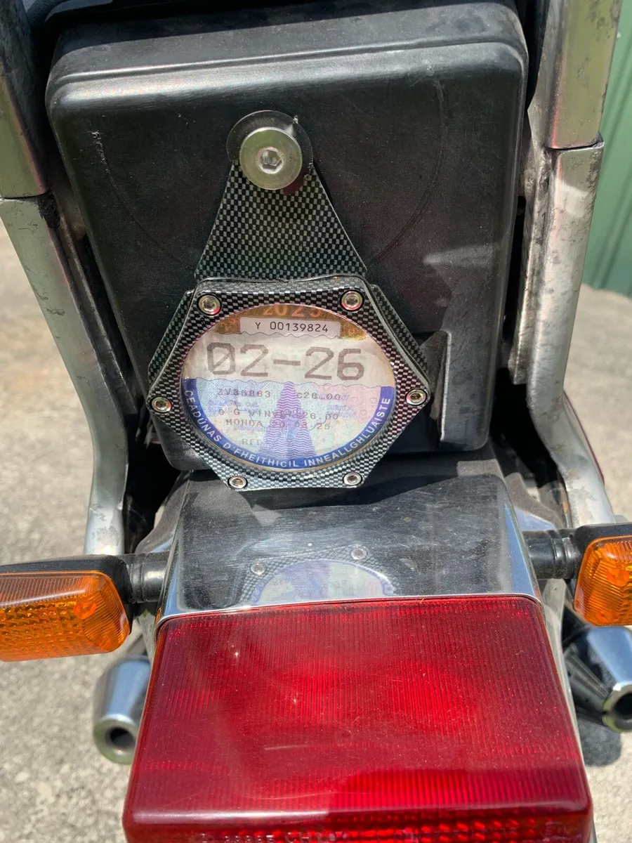 Vintage Honda magna 750 - Image 4