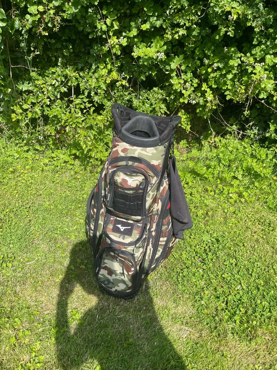 Golf bag and trolley - Image 3