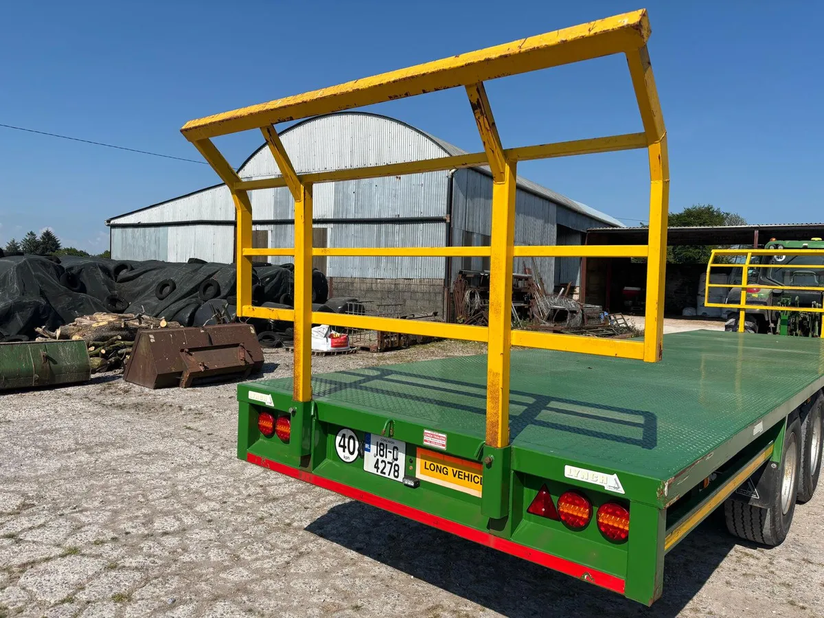 Lynch Bale Trailer 32 foot - Image 3