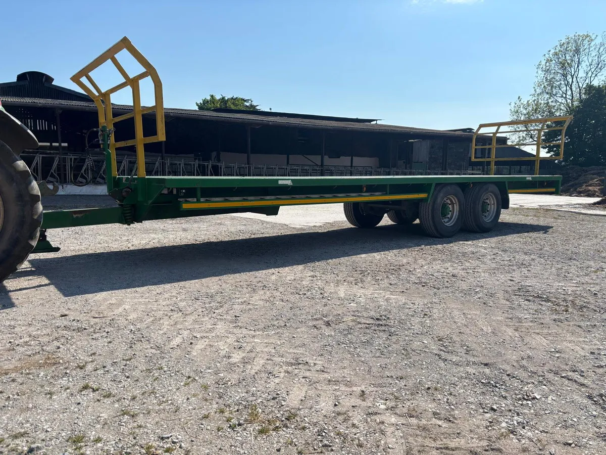 Lynch Bale Trailer 32 foot - Image 1