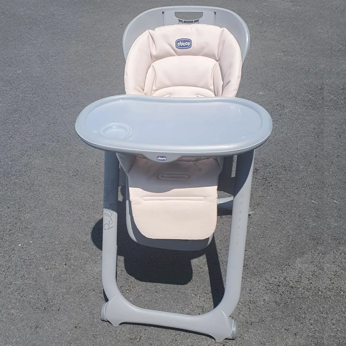 Chicco polly magic high chair - Image 1