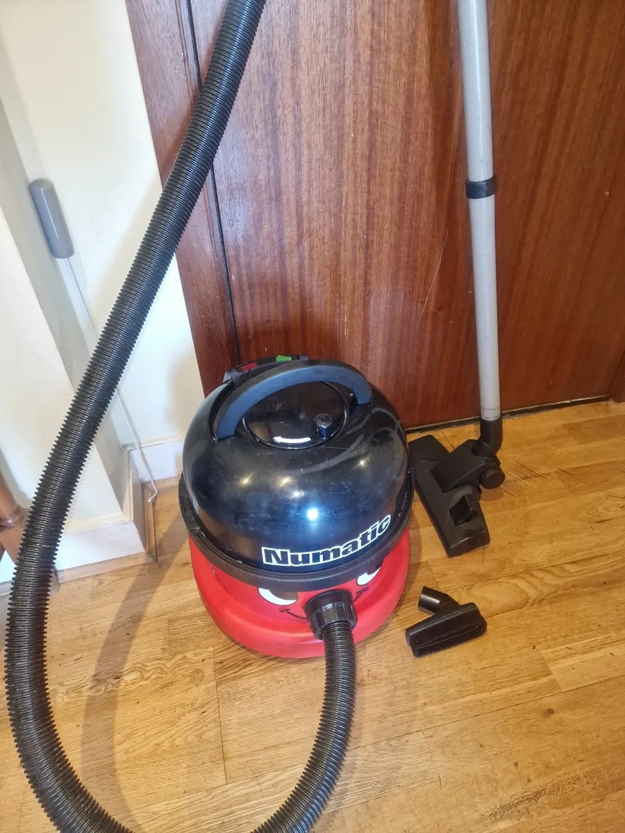 Vacuum cleaner NUMATIC - Image 2